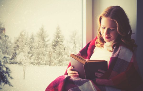 Девушка с книгой