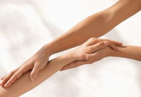 Антицеллюлитный массаж рук