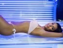 Девушка в солярии